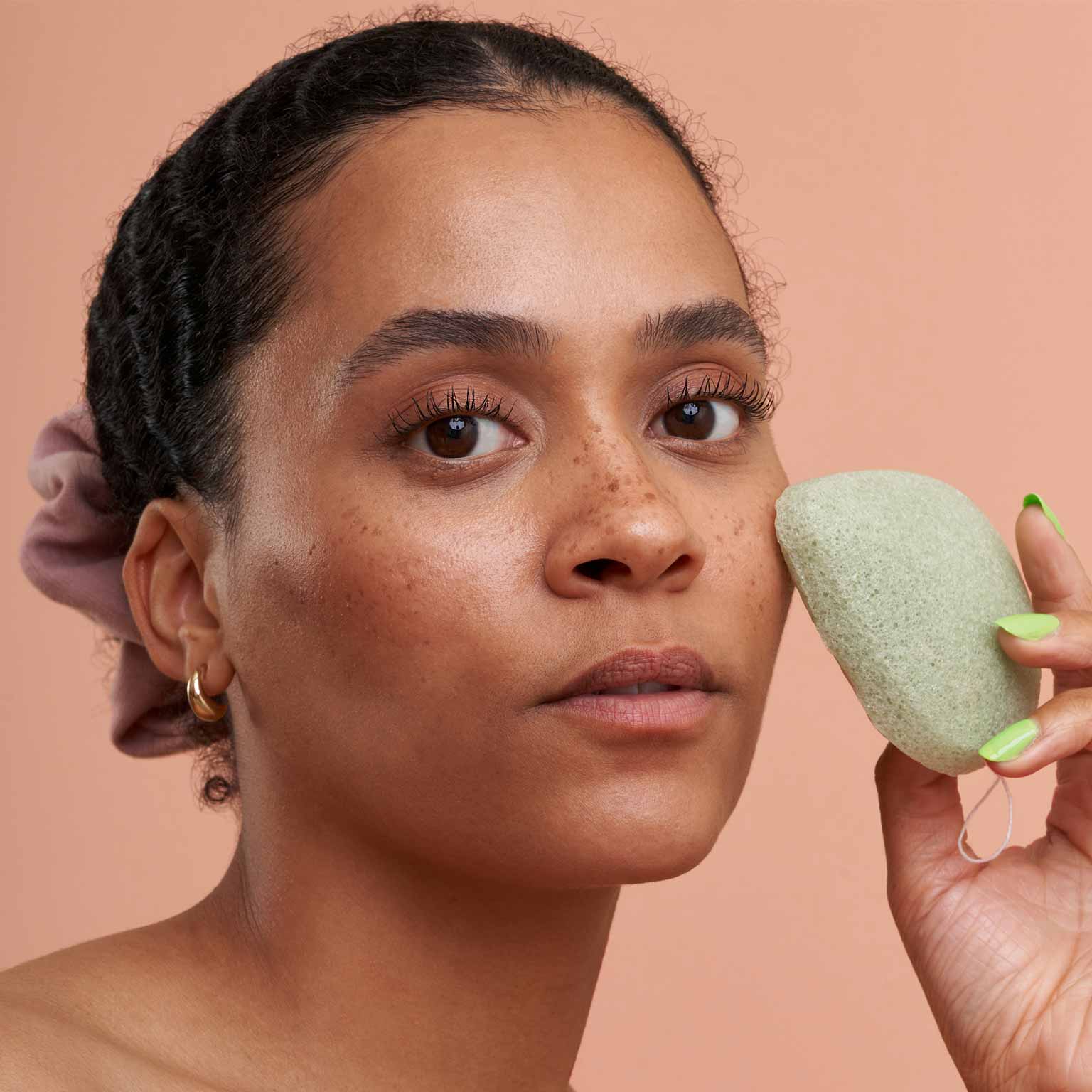 BKIND - Antioxidant Konjac Facial Sponge - Green Tea