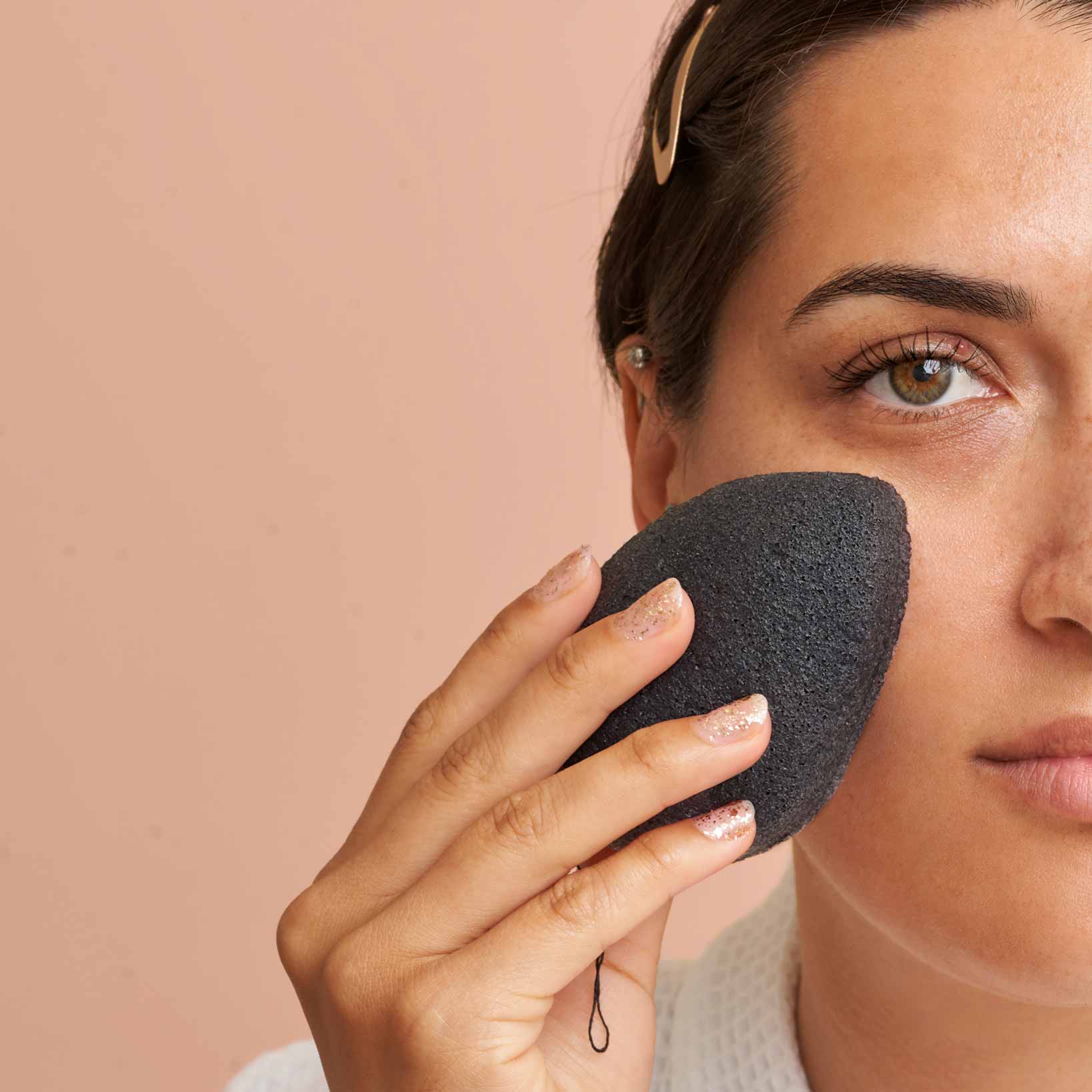 BKIND - Purifying Konjac Sponge - Bamboo Charcoal