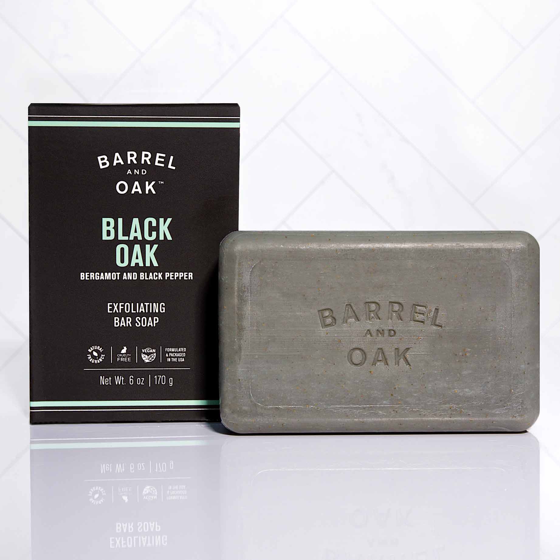 Barrel &amp; Oak - Jabón en barra exfoliante de roble negro